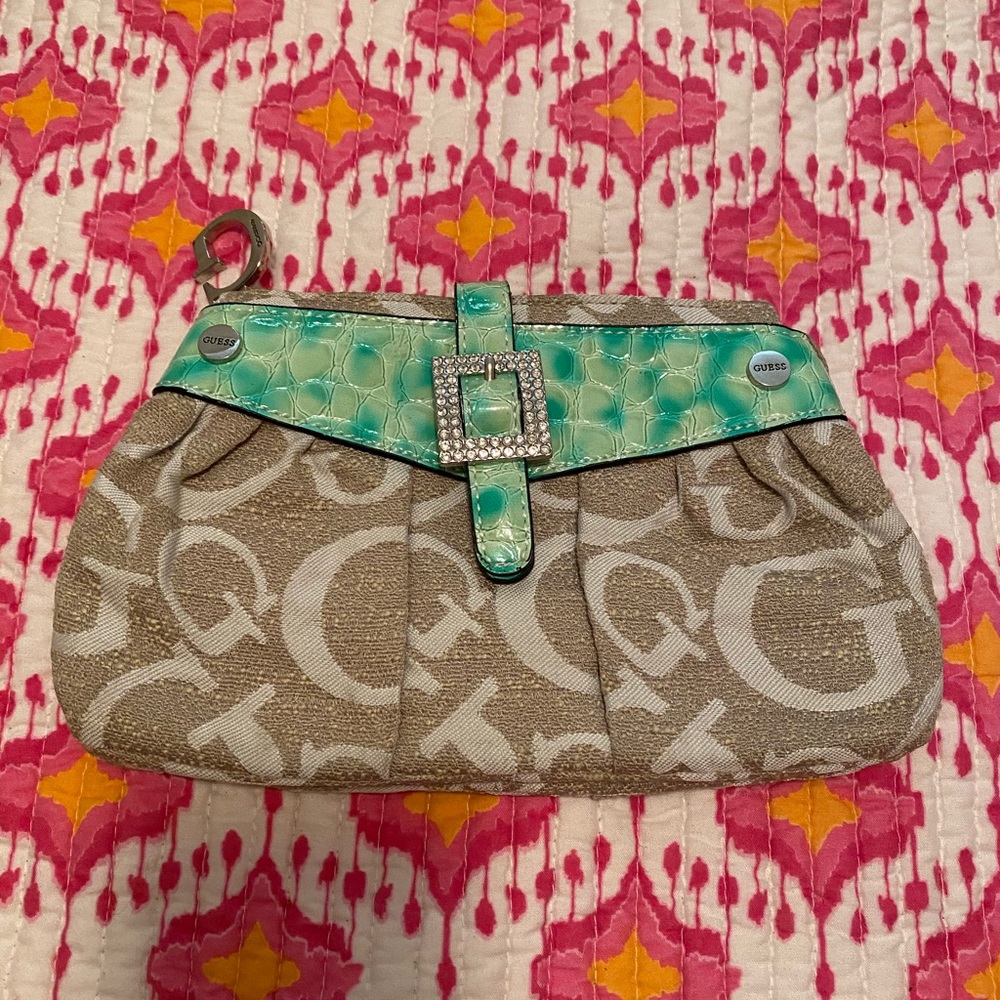 Guess Clutch